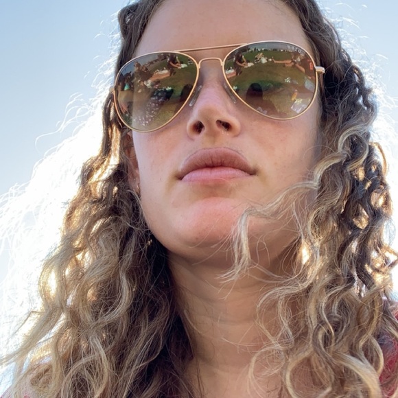 Meet your Posher, Lydia - Picture 1 of 1